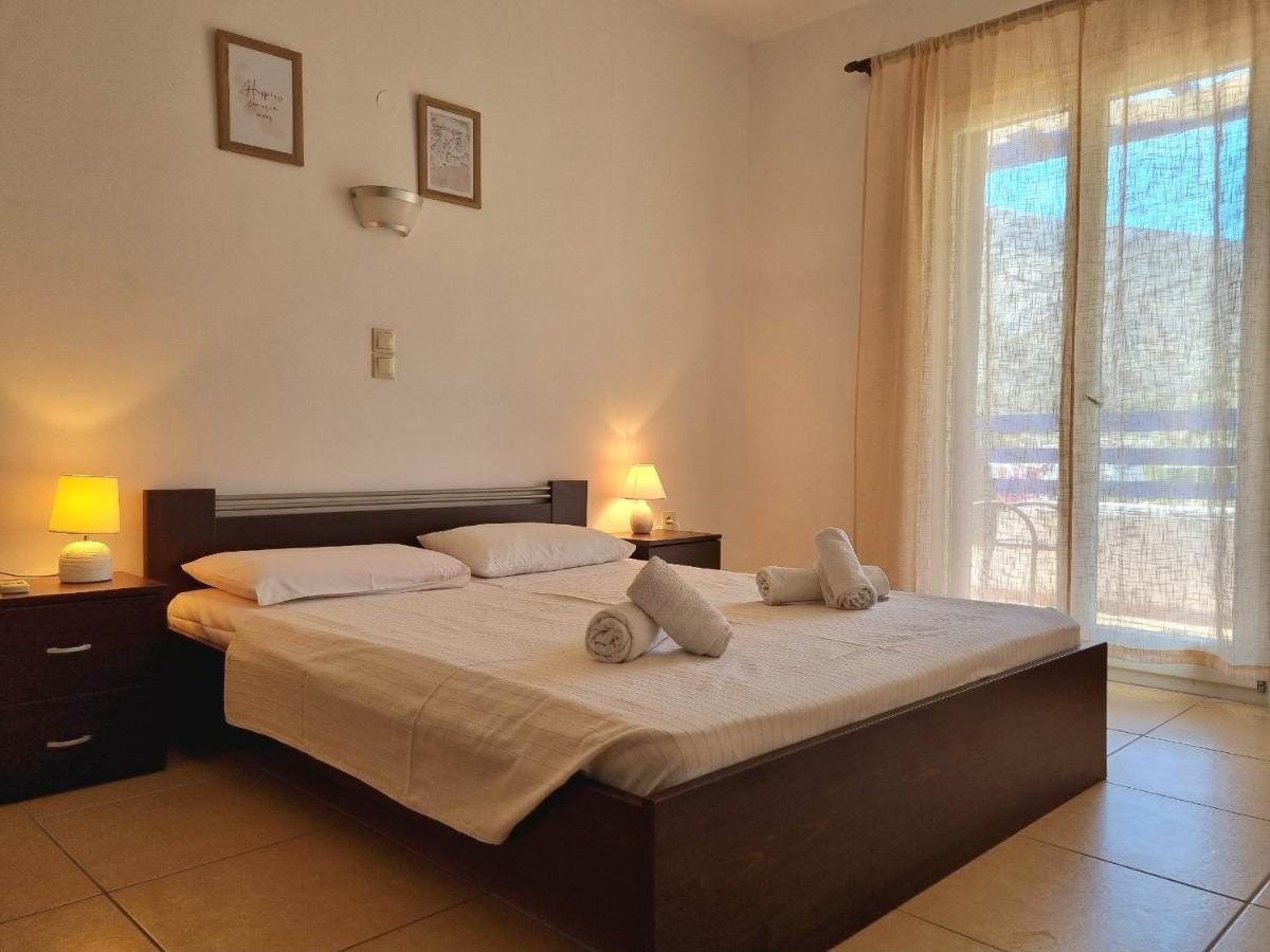 Zafeiris Apartments Livadia  Екстериор снимка