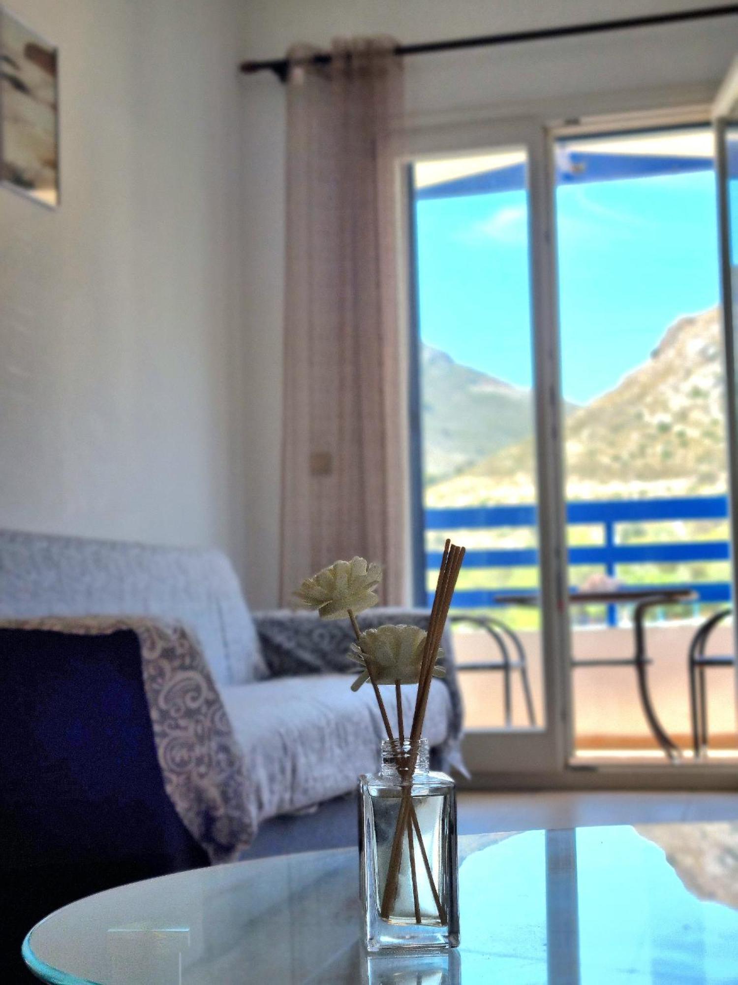 Zafeiris Apartments Livadia  Стая снимка